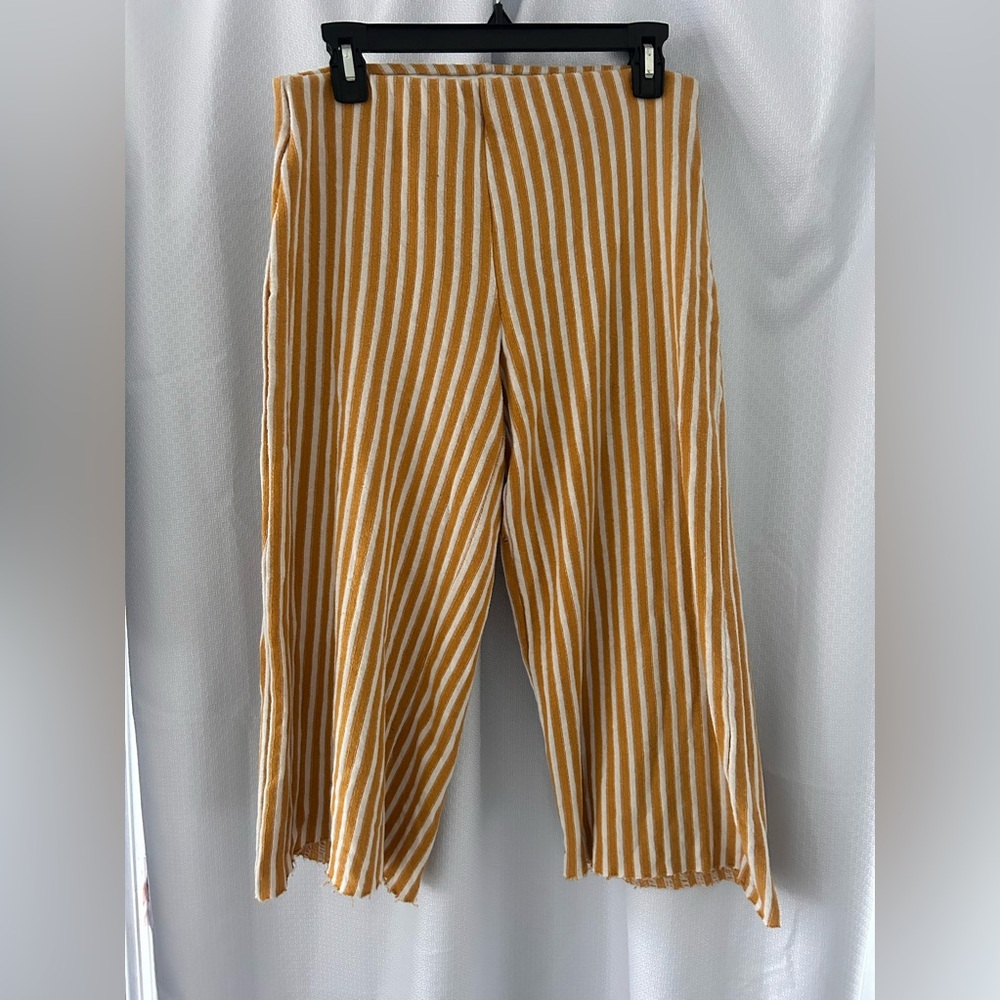 ZARA Striped Mustard Wide-Leg cropped Pants